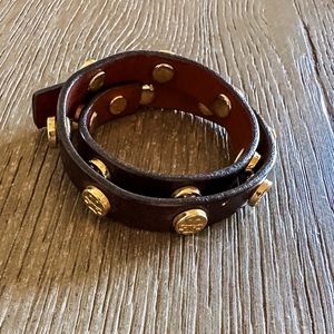 HP🎉Tory Buch Miller Double Wrap Brown Leather Logo Stud Bracelet
